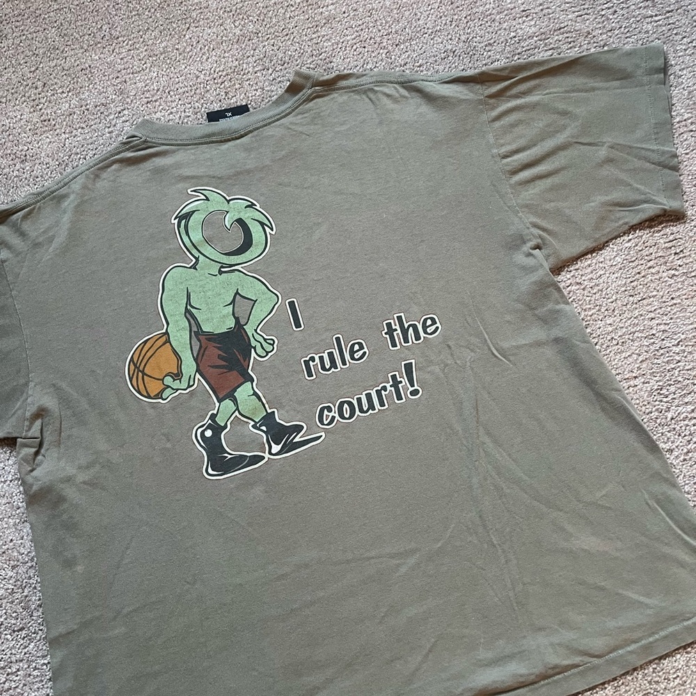 VTG 90’s OGIO Distressed Chump Basketball Tee - Picture 3 of 9